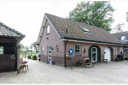 Vrijstaand vakantiehuis op erf in Putten VMP038